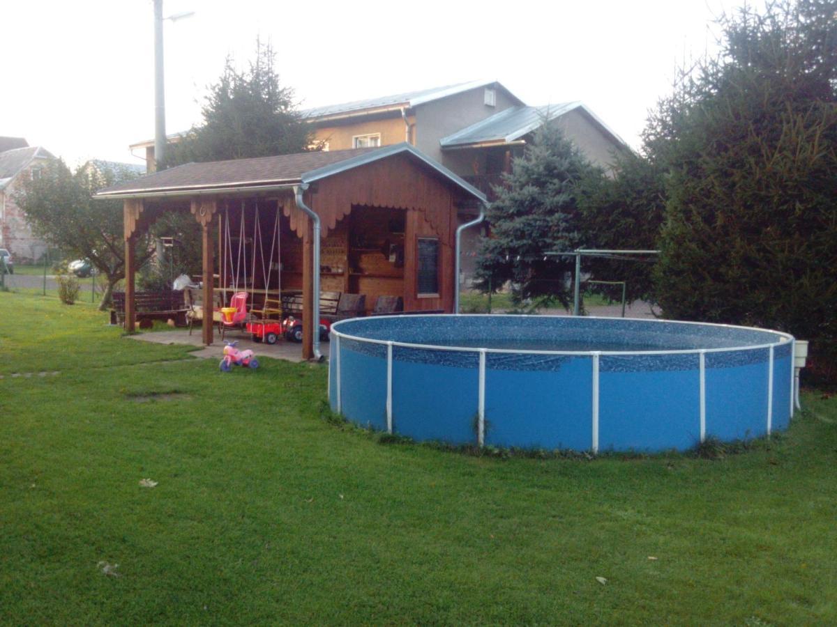 Ubytovani V Mladych Bukach Mladé Buky Exteriör bild